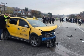 Anne ve kızın hayatını kaybettiği kazaya karışan taksi sürücüsü tutuklandı