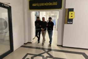 Annesine küfür ettiğini iddia ettiği arkadaşını tabancayla yaralayan sanığa 10 yıl hapis