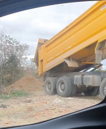 Arnavutköy’de kaçak döküm görüntülendi