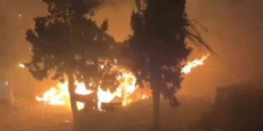 Ataşehir’de gecekondu alev alev yandı