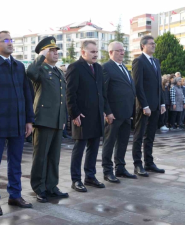 Atatürk Edremit’te özlemle anıldı
