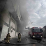 Avcılar’da İş hanında korkutan yangın