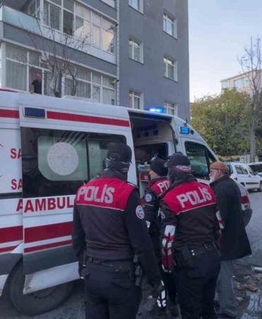Avcılar’da pazarcıyla tartışıp bastonla kafasını yaraladı
