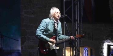 Ayvalık’ta Bulutsuzluk Özlemi fırtınası esti