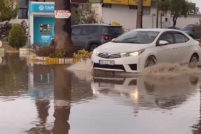 Ayvalık’ta sağanak yağış