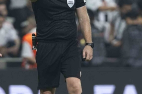 AZ Alkmaar - Fenerbahçe maçında John Beaton düdük çalacak