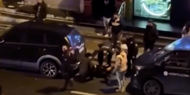 Bağcılar’da cadde ortasında silahlı saldırı: 2 yaralı