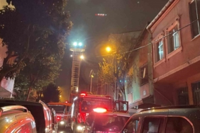 Bağcılar’da gecekondu yangını yan binalara sıçradı