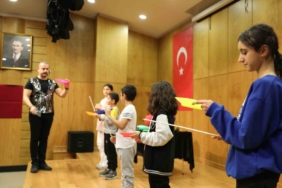 Bağcılar’da öğrenciler ara tatilde hem eğleniyor hem öğreniyor