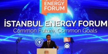 Bakan Bayraktar: ’’Türkiye’deki tüm hanelerin elektrik ihtiyacını rüzgar ve güneş enerjisi ile karşılar hale geldik’’