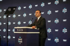 Bakan Kacır: "Türkiye’nin dünyadaki teknolojide öncü rolünün ispatı, Bayraktar TB3’ün kısa pistli gemilere iniş kalkış yapan ilk SİHA olması"
