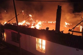 Balıkesir’de 3 bina küle döndü