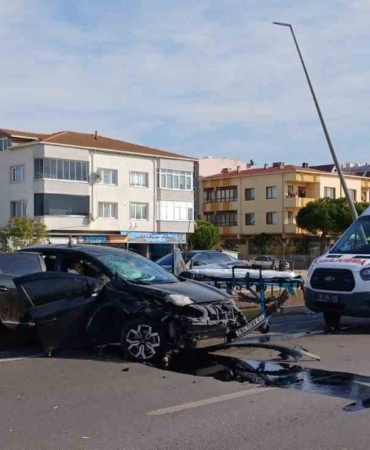 Bandırma’da trafik kazası: 3 yaralı