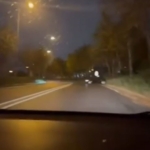 Başakşehir’de yolu kapatıp drift atan sürücü yürekleri ağza getirdi