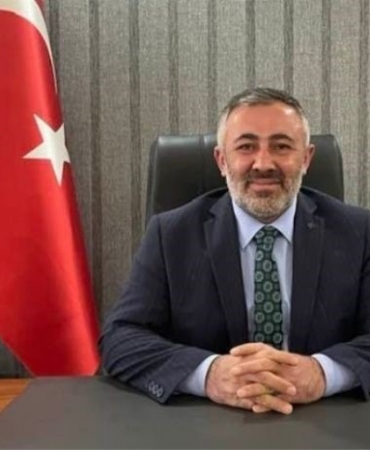 Başkan Yıldırım, "Bilecik susuzluktan kırılıyor, Melek hanım Alp Dağları’nda kayak tatili yapıyor"