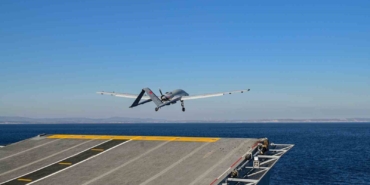 Bayraktar TB3 SİHA, TCG Anadolu’ya iki kez daha başarıyla iniş kalkış gerçekleştirdi