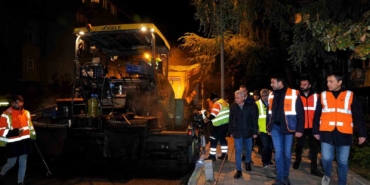 Beşiktaş’ta yol bakım ve onarım çalışmaları devam ediyor