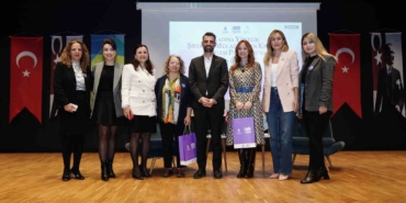 Beylikdüzü’nde “25 Kasım Kadına Yönelik Şiddetle Mücadele Günü”ne özel söyleşi düzenlendi