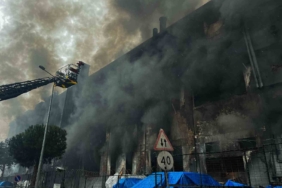 Beylikdüzü’ndeki yangını söndürme çalışmaları 11 saattir sürüyor