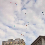 Beyoğlu’nda çocuk haklarının yazılı olduğu balonlar gökyüzüne bırakıldı