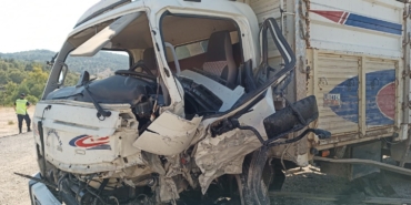 Bilecik’te 2 aracın çarpışması sonucu 2 kişi yaralandı