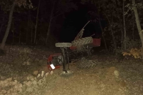 Bilecik’te devrilen traktörün sürücüsü yaralandı
