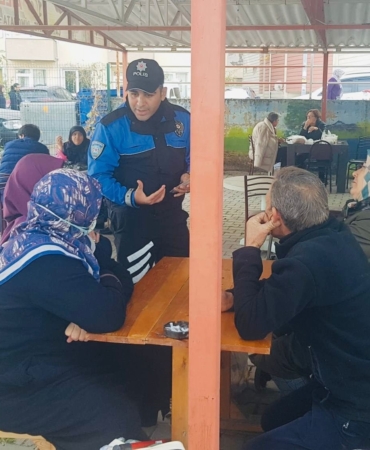 Bilecik’te Emniyet ekipleri vatandaşları bilgilendirdi