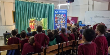 ‘Bir Hikaye Bin Neşe’ çocukların yüzünde tebessüm oluyor