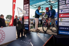 Bisikletin en hızlıları Antalya’da zamana karşı yarıştı