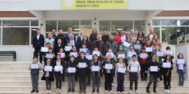 Bozüyük’te "Bilişimin Yıldızları Bilgi Yarışması" çevrimiçi olarak yapıldı