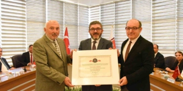 BŞEÜ, ’Turuncu Bayrak’ kategorisinde ödül almaya hak kazandı