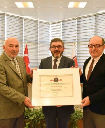 BŞEÜ, ’Turuncu Bayrak’ kategorisinde ödül almaya hak kazandı