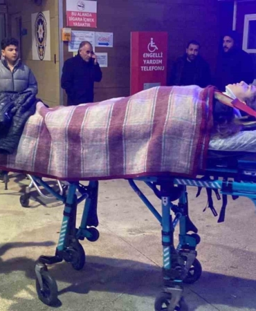 Bursa’da tır ile otomobil kafa kafaya çarpıştı: 6 yaralı