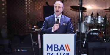 Çalıkuşu Aydan Şener’in de katılımıyla Öğretmenler Günü kutlaması