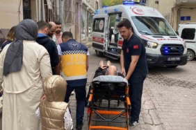 Çalışma sırasında doğal gaz borusu patladı: Alevler eve sıçradı