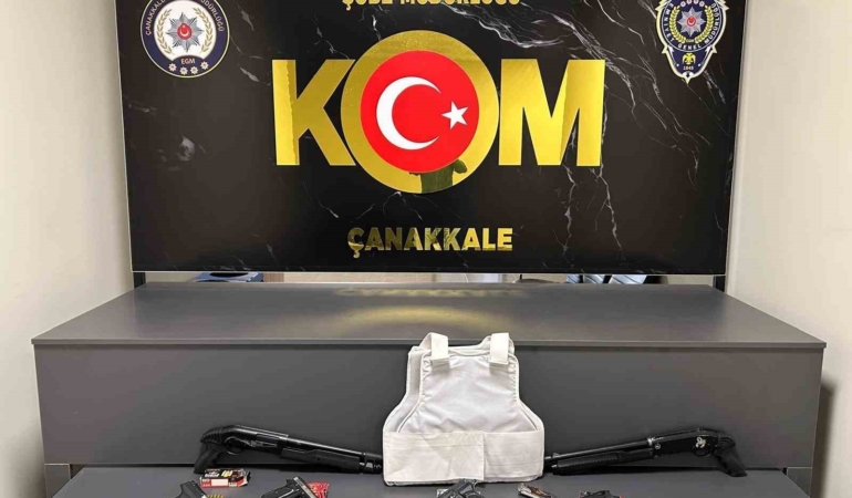 Çanakkale’de silah ticareti yapan 3 şüpheli tutuklandı