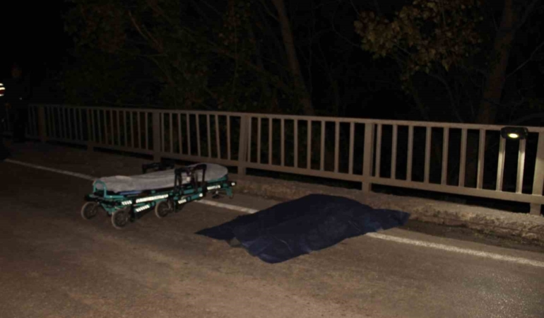 Çanakkale’deki kazada yayanın ölümüne neden olan sürücü tutuklandı