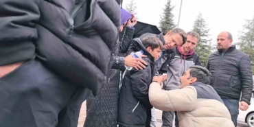 Cip ile otomobil çarpıştı: 1’i çocuk 2 kişi yaralandı