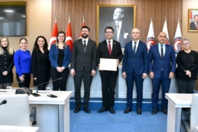 ÇOMÜ Beslenme Dostu ve Fiziksel Aktiviteyi Destekleyen İşyeri Sertifikası almaya hak kazandı