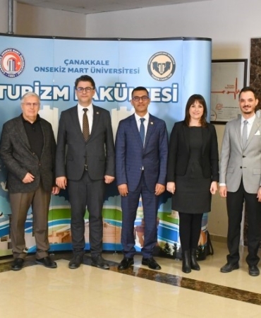 ÇOMÜ’de Turizm Fakültesi Dekanlık Devir Teslim Töreni gerçekleştirildi