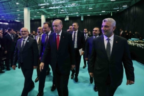 Cumhurbaşkanı Erdoğan: "Milli gelirin 2024 sonunda 1 trilyon 331 milyar dolara, kişi başına gelirin 15 bin 551 dolara yükselmesini bekliyoruz"