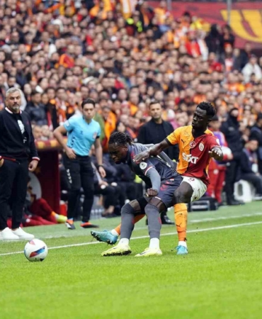 Davinson Sanchez cezalı duruma düştü