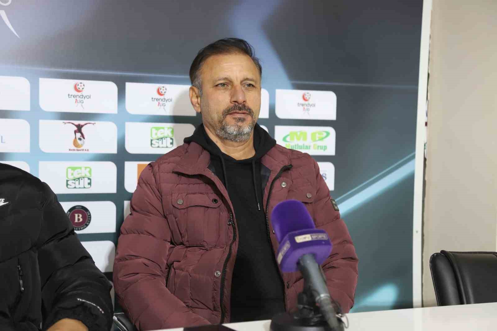 Devriş Deniz: "Aleyhimize verilen penaltıya çok üzüldük"