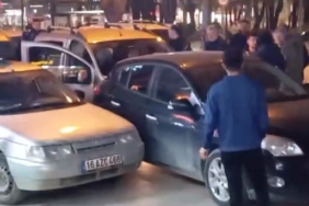 Direksiyon başında fenalaştı, önündeki araca çarptı: 2 yaralı