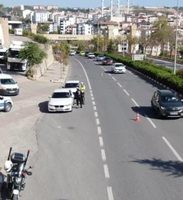 Drone denetiminde 78 bin 624 TL araç sürücülerine idari para cezası