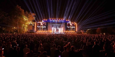 Ebru Yaşar’ın hayranları alanlara sığmadı