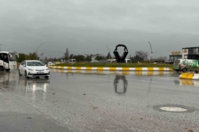 Edirne’de sağanak yağış etkili oluyor