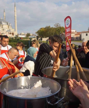 Edirne’deki Gastronomi Festivali renkli görüntülerle başladı