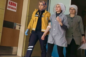 Elini dokuma makinesine kaptırdı