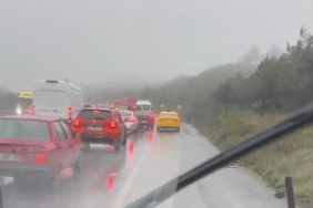 Emniyet şeridi uyanıklarını, ambulans şoförü görüntüledi